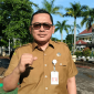 Kepala Dinas Pendidikan Kabupaten Bekasi, Imam Fathurochman, memberikan keterangan terkait daya tampung SMP Negeri tahun ajaran 2026/2027. Disdik memastikan seluruh lulusan SD tetap memiliki akses pendidikan melalui sekolah negeri, swasta, MTs, pondok pesantren, hingga program Wajib Belajar 13 Tahun.