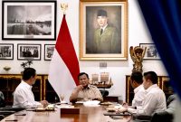 Presiden Prabowo Subianto memastikan cadangan pangan nasional aman hingga 10 bulan ke depan. Pemerintah juga memperkuat infrastruktur pertanian dan menyalurkan bantuan Rp5,5 triliun untuk menghadapi ancaman El Nino Godzilla.