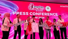 SMARTFREN_1 – Jajaran manajemen XLSMART dan panitia berfoto bersama usai Press Conference SMARTFREN Run 2026 dan kampanye “Jagoan Sinyal Se-Indonesia” di XLSMART Tower, Jakarta, Selasa (9/6).

Melalui kampanye ini, SMARTFREN menegaskan komitmen menghadirkan jaringan andal dan pengalaman digital lebih baik, sekaligus memperluas engagement melalui SMARTFREN Run 2026 yang menargetkan 7.500 peserta.