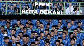 Ribuan Pegawai Pemerintah dengan Perjanjian Kerja (PPPK) Kota Bekasi mengenakan seragam Korpri berwarna biru mengikuti kegiatan bersama di stadion, Rabu (10/6/2026). Kegiatan ini mencerminkan semangat kebersamaan sekaligus komitmen aparatur dalam mendukung pelayanan publik di Kota Bekasi.