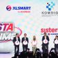Keterangan Foto :

Menteri Komunikasi dan Digital Republik Indonesia, Meutya Hafid (tengah) bersama President Director & CEO XLSMART Rajeev Sethi (kedua kanan), Director & Chief Regulatory Officer XLSMART Merza Fachys (kanan), Direktur & Chief Enterprise Business Officer XLSMART Andrijanto Muljono (kiri) dan Chairman Sinar Mas Telecomunication & Technology, Franky Oesman Widjaja (kedua kiri) meluncurkan ESTA Prime pada acara Bravo 500 Summit 2026 di Jakarta, Kamis (11/6/2026). XLSMART for Business menggelar Bravo 500 Summit 2026 sekaligus memperkenalkan ESTA Prime sebagai upaya mempercepat transformasi digital nasional melalui pemanfaatan kecerdasan artifisial (AI), data, internet of things (IoT), dan perluasan jaringan 5G.
