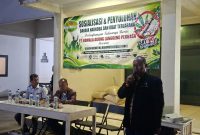 Kepala Bidang Pencegahan BNK Kabupaten Bekasi, Susilo Budiyanto, memberikan sosialisasi bahaya narkoba kepada karyawan PT Komala Agung Langgeng Perkasa. Kegiatan ini merupakan bagian dari upaya pencegahan penyalahgunaan narkotika di lingkungan kerja melalui kolaborasi antara BNK Kabupaten Bekasi dan dunia usaha.