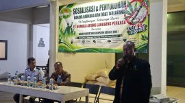Kepala Bidang Pencegahan BNK Kabupaten Bekasi, Susilo Budiyanto, memberikan sosialisasi bahaya narkoba kepada karyawan PT Komala Agung Langgeng Perkasa. Kegiatan ini merupakan bagian dari upaya pencegahan penyalahgunaan narkotika di lingkungan kerja melalui kolaborasi antara BNK Kabupaten Bekasi dan dunia usaha.