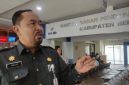 Kepala Badan Pendapatan Daerah (Bapenda) Kabupaten Bekasi, Iwan Ridwan, memberikan keterangan terkait strategi optimalisasi Pendapatan Asli Daerah (PAD) tahun 2026 di Kantor Bapenda Kabupaten Bekasi. Bapenda terus mengintensifkan penggalian potensi pajak dan meningkatkan kepatuhan wajib pajak guna mendukung pembiayaan pembangunan daerah. Foto: Istimewa.