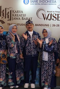 Kota Bekasi Raih Predikat Fashion Terkini di Anugerah Fashion Show PKJB 2026