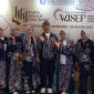 Wakil Wali Kota Bekasi Abdul Harris Bobihoe bersama Sekretaris TP PKK Kota Bekasi Wuri Handayani menghadiri ajang Sunda Karsa Fest 2026 di Bandung. Pada kesempatan tersebut, Kota Bekasi berhasil meraih Predikat Fashion Terkini dalam Anugerah Fashion Show PKJB 2026 tingkat Jawa Barat.