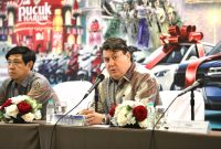 Direktur Marketing JIEXPO, Ralph Scheunemann (tengah), menyampaikan keterangan kepada media terkait pelaksanaan Jakarta Fair Kemayoran 2026 dalam konferensi pers di Jakarta, menjelang pembukaan resmi pameran pada 11 Juni 2026.