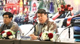 Direktur Marketing JIEXPO, Ralph Scheunemann (tengah), menyampaikan keterangan kepada media terkait pelaksanaan Jakarta Fair Kemayoran 2026 dalam konferensi pers di Jakarta, menjelang pembukaan resmi pameran pada 11 Juni 2026.