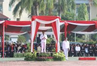 Plt Bupati Bekasi dr. Asep Surya Atmaja memimpin Upacara Hari Lahir Pancasila 2026 di Plaza Pemkab Bekasi, Senin (1/6/2026), sekaligus mengajak masyarakat memperkuat persatuan dan melawan intoleransi di tengah tantangan global.