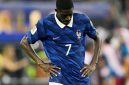 Ousmane Dembele tampak tertunduk usai Prancis kalah 0-2 dari Spanyol pada laga semifinal Piala Dunia 2026 di AT&T Stadium, Dallas, Selasa (14/7/2026). Kekalahan tersebut mengakhiri langkah Les Bleus sekaligus memastikan Spanyol melaju ke partai final.