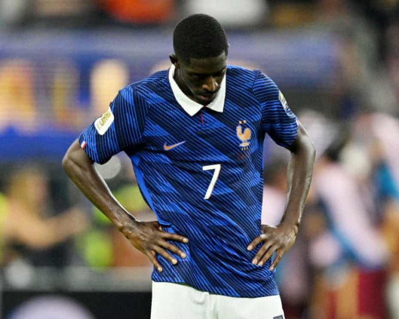 Ousmane Dembele tampak tertunduk usai Prancis kalah 0-2 dari Spanyol pada laga semifinal Piala Dunia 2026 di AT&T Stadium, Dallas, Selasa (14/7/2026). Kekalahan tersebut mengakhiri langkah Les Bleus sekaligus memastikan Spanyol melaju ke partai final.