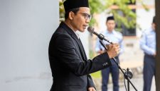 AEZ, mantan Direktur Usaha Perumda Tirta Bhagasasi, kini menjadi tersangka dalam kasus dugaan korupsi pemasangan sambungan air yang merugikan keuangan negara sekitar Rp4,5 miliar.