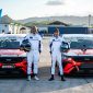 Dua unit Geely Coolray versi balap asal Tiongkok bersama pebalap otomotif Fitra Eri (kiri) dan Ziko Harnadi tampil di Mandalika International Circuit, Lombok, dalam rangkaian Geely Refining Tomorrow. Kehadiran racing unit ini menjadi ajang pembuktian performa, handling, dan stabilitas Geely Coolray sebelum resmi dipasarkan di Indonesia.