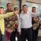 Wali Kota Bekasi Tri Adhianto bersama jajaran Pemerintah Kota Bekasi dan DPRD Kota Bekasi saat melakukan pembahasan teknis terkait percepatan pembangunan Pengolahan Sampah menjadi Energi Listrik (PSEL) bersama Wangneng Environment di Huzhou, Zhejiang, China. Pertemuan tersebut membahas kesiapan infrastruktur, perizinan, serta langkah strategis sebelum proyek memasuki tahap konstruksi.