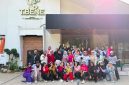 Puluhan peserta berfoto bersama usai mengikuti kegiatan Zumba bertajuk Move, Sweat & Smile di Tbene Social Coffee & Kitchen, Bogor, Minggu (5/7/2026). Acara hasil kolaborasi dengan ZIN Rara ini mengajak masyarakat menerapkan gaya hidup sehat sekaligus mempererat kebersamaan antaranggota komunitas.