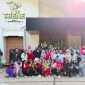 Puluhan peserta berfoto bersama usai mengikuti kegiatan Zumba bertajuk Move, Sweat & Smile di Tbene Social Coffee & Kitchen, Bogor, Minggu (5/7/2026). Acara hasil kolaborasi dengan ZIN Rara ini mengajak masyarakat menerapkan gaya hidup sehat sekaligus mempererat kebersamaan antaranggota komunitas.