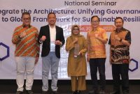Perwakilan BNPB, SIAP SIAGA, Kementerian Keuangan, dan mitra internasional berfoto bersama usai Seminar Nasional Road to The 3rd Global Forum for Sustainable Resilience (GFSR) 2026 di Jakarta, sebagai langkah awal memperkuat kolaborasi global dalam ketahanan bencana dan perubahan iklim. Foto: Istimewa.