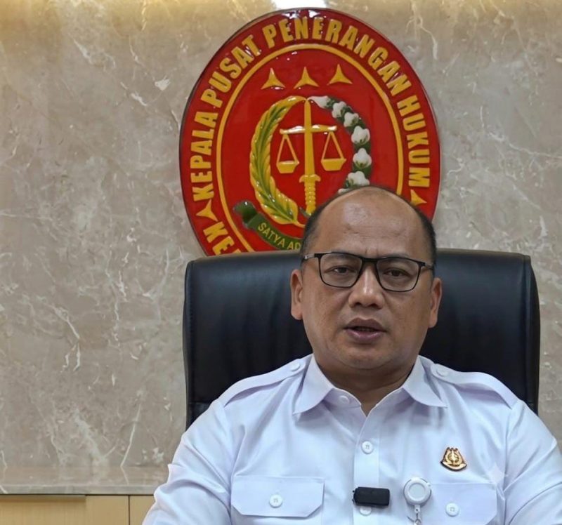 Kepala Pusat Penerangan Hukum (Kapuspenkum) Kejaksaan Agung, Anang Supriatna, menyampaikan Kejaksaan Agung menghormati proses penyidikan yang dilakukan Kortastipidkor Polri serta mengimbau masyarakat tidak berspekulasi dan tetap menjunjung asas praduga tak bersalah.