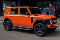 iCAR V23 tampil dengan desain boxy khas SUV modern. Mobil listrik ini hadir dalam tiga varian, yakni Tipe X, Y, dan Z, yang menawarkan pilihan fitur, teknologi, serta karakter berkendara sesuai kebutuhan dan gaya hidup konsumen Indonesia.