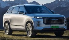 JAECOO J7 SHS-P, SUV premium yang dibekali teknologi Super Intelligent Valet Parking (SIVP), menjadi sorotan setelah diduga digunakan dalam pengujian fitur parkir otomatis di Jakarta. Teknologi intelligent driving tersebut dirancang untuk memudahkan proses parkir secara lebih cerdas, praktis, dan aman.