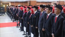 Pelantikan Anggota BPD: Sebanyak 1.565 anggota Badan Permusyawaratan Desa (BPD) se-Kabupaten Bekasi mengikuti prosesi pelantikan dan pengambilan sumpah jabatan yang dipimpin Plt. Bupati Bekasi, Asep Surya Atmaja, di Gedung Swatantra Wibawa Mukti, Cikarang Pusat, Rabu (22/7/2026).