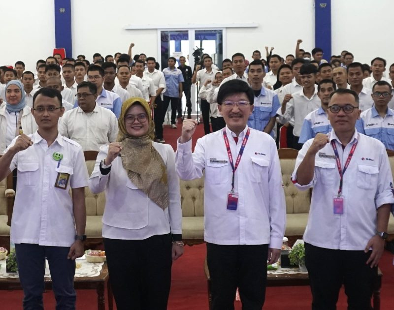 XLSMART bersama BBPVP Bekasi membekali 300 talenta muda melalui program Future Ready untuk meningkatkan kompetensi, kesiapan kerja, dan membuka peluang karier di era digital.