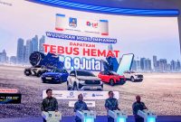 Peresmian booth Astra Financial melalui ACC dan Toyota Astra Finance (TAF) pada ajang GIIAS 2026 di ICE BSD City, Tangerang, Rabu (29/7). Astra Financial menghadirkan program pembiayaan “Tebus Hemat” dengan manfaat hingga Rp6,9 juta sebagai bagian dari dukungan terhadap pertumbuhan industri otomotif nasional.