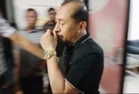 Kejaksaan Negeri Kabupaten Bekasi menerima pelimpahan tersangka dan barang bukti kasus dugaan pengeroyokan yang melibatkan anggota DPRD Kabupaten Bekasi berinisial NY.