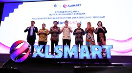 Menteri Ketenagakerjaan RI Prof. Yassierli bersama jajaran XLSMART dan mitra strategis usai penandatanganan MoU peluncuran Future Ready, program pengembangan talenta digital yang menghubungkan pelatihan, sertifikasi, hingga peluang kerja di XLSMART Tower, Jakarta Selatan, Kamis (2/7/2026).