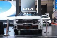 Kia Seltos Concept tampil di ajang pameran otomotif dengan mengusung desain SUV modern yang lebih tegas, dipadukan teknologi dan fitur premium sebagai gambaran arah pengembangan SUV Kia untuk pasar global.