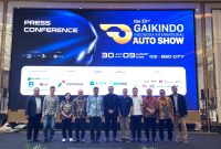 Foto bersama jajaran pengurus GAIKINDO, penyelenggara, dan mitra strategis usai konferensi pers GAIKINDO Indonesia International Auto Show (GIIAS) 2026 di Jakarta, Senin (13/7/2026). GIIAS 2026 akan berlangsung pada 30 Juli–9 Agustus 2026 di ICE BSD City dengan menghadirkan lebih dari 65 merek otomotif global.