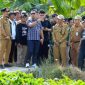 Plt. Bupati Bekasi Asep Surya Atmaja meninjau langsung kondisi Saluran Sekunder Bendung Kedunggede (BKG) di Kecamatan Pebayuran, Selasa (28/7/2026). Peninjauan dilakukan untuk menindaklanjuti keluhan petani terkait gangguan irigasi dan memastikan percepatan penanganan saluran guna mencegah kekeringan maupun banjir.