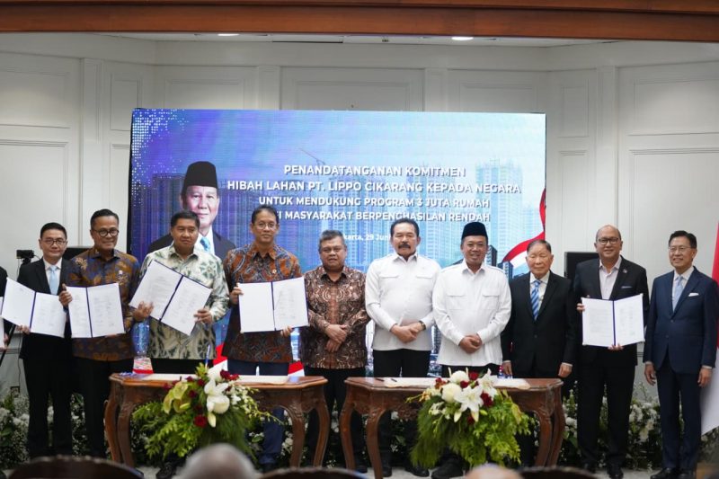 Penandatanganan Komitmen Hibah Lahan PT Lippo Cikarang Tbk kepada negara dalam rangka mendukung Program 3 Juta Rumah bagi masyarakat berpenghasilan rendah di Gedung Wisma Danantara Indonesia, Jakarta Selatan, Senin (29/6/2026). Foto : Dokpim
