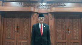 dr. Ferry Parluhutan Sirait resmi dilantik sebagai Anggota DPRD Kabupaten Bekasi dari Fraksi PDI Perjuangan.