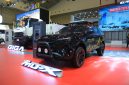 Isuzu New mu-X Concept tampil di GIIAS 2026 dengan tema off-road hasil kolaborasi Isuzu dan SANA. Berbasis New mu-X 4x4, SUV ini dibekali berbagai aksesori pendukung petualangan seperti nudge bar, roof box, towing bar, serta ban mud terrain.