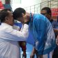 Wakil Wali Kota Bekasi Abdul Harris Bobihoe memberikan apresiasi kepada atlet Peparpeda saat membuka ajang olahraga pelajar disabilitas di Kota Bekasi.