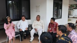 Keterangan foto: Wakil Wali Kota Bekasi Abdul Harris Bobihoe menemui Heru Baskoro, putra Sayuti Melik, di Sentra Terpadu Pangudi Luhur (STPL), Kota Bekasi, Kamis (7/8/2026). Dalam kunjungan tersebut, Harris menyampaikan undangan dari Presiden Prabowo Subianto untuk menghadiri peringatan HUT Kemerdekaan RI di Istana Negara.