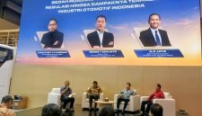 Diskusi “Bedah Roadmap Implementasi B50: Regulasi hingga Dampaknya terhadap Industri Otomotif Indonesia” menghadirkan Cahyo Setyo Wibowo dari Kementerian ESDM, Ronny Senjaya, dan Aji Jaya dalam rangkaian GIIAS 2026, Tangerang, Jumat (7/8/2026).