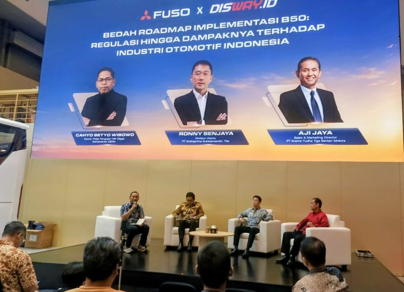 Diskusi “Bedah Roadmap Implementasi B50: Regulasi hingga Dampaknya terhadap Industri Otomotif Indonesia” menghadirkan Cahyo Setyo Wibowo dari Kementerian ESDM, Ronny Senjaya, dan Aji Jaya dalam rangkaian GIIAS 2026, Tangerang, Jumat (7/8/2026).