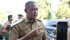 Wali Kota Bekasi Tri Adhianto terus mendorong kawasan tanpa rokok di ruang publik. Sebanyak 83,10 persen pemuda Kota Bekasi tercatat tidak merokok, menjadi yang tertinggi di Jawa Barat.