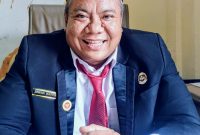 Anggota Komisi IV DPRD Kota Bekasi dari Fraksi PKB, Ahmadi Madong, saat ditemui di ruang kerjanya, Jumat (14/8/2026). Ia menyoroti belum adanya laporan dari Dinas Kesehatan Kota Bekasi terkait tindak lanjut rekomendasi DPRD mengenai kasus obat kedaluwarsa.