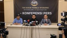 Tim Hukum Pembela Nyumarno menggelar konferensi pers untuk menyampaikan klarifikasi terkait status hukum dan keanggotaan Nyumarno sebagai anggota DPRD Kabupaten Bekasi. Tim hukum menegaskan proses hukum terhadap kliennya masih berjalan dan meminta publik menghormati asas praduga tak bersalah.