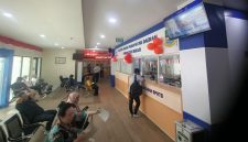 Keterangan foto: Suasana pelayanan di Kantor Badan Pendapatan Daerah (Bapenda) Kabupaten Bekasi. Bapenda mencatat realisasi penerimaan pajak daerah mencapai Rp2,22 triliun hingga 21 Agustus 2026.
