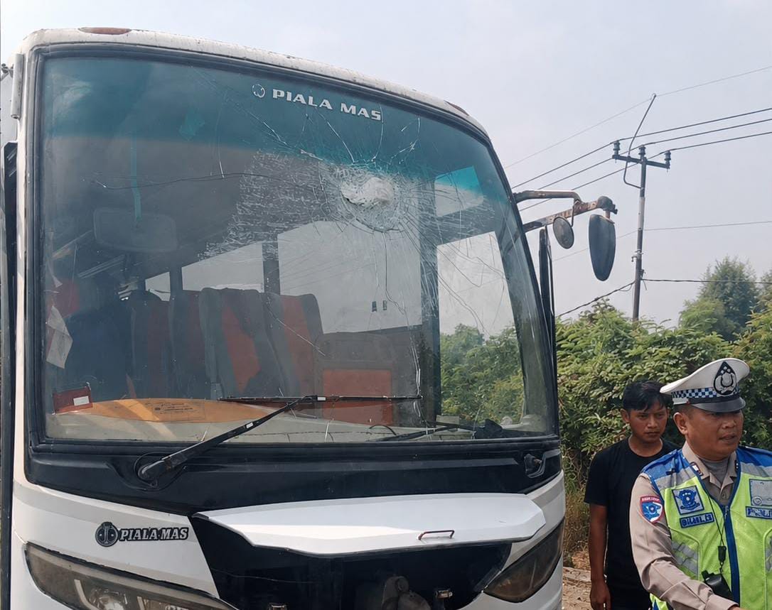 Menjelang Aksi DPR RI, Rombongan Mas Botok Alami Pelemparan Batu di KM 56.