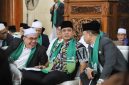 Plt. Bupati Bekasi Asep Surya Atmaja menghadiri peringatan Maulid Nabi Muhammad SAW 1448 Hijriah di Masjid Jami’ At-Taqwa, Kampung Ujung Harapan, Kelurahan Kebalen, Kecamatan Babelan, Kabupaten Bekasi, Selasa (25/8/2026). Dalam kesempatan tersebut, Asep mendorong pembangunan Museum Pahlawan Nasional KH. Noer Ali sebagai sarana edukasi sejarah dan wisata religi bagi generasi muda.