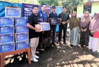 XLSMART menyalurkan bantuan logistik kepada masyarakat terdampak bencana gempa bumi di Kabupaten Ende, Nusa Tenggara Timur, melalui program XLSMART Peduli Bencana. Bantuan tersebut menjadi bagian dari dukungan XLSMART dalam membantu kebutuhan warga selama proses pemulihan pascabencana.