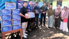 XLSMART menyalurkan bantuan logistik kepada masyarakat terdampak bencana gempa bumi di Kabupaten Ende, Nusa Tenggara Timur, melalui program XLSMART Peduli Bencana. Bantuan tersebut menjadi bagian dari dukungan XLSMART dalam membantu kebutuhan warga selama proses pemulihan pascabencana.