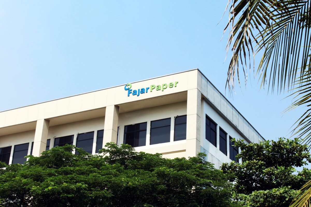Gedung PT Fajar Surya Wisesa Tbk (Fajar Paper) di Kabupaten Bekasi. Perusahaan tengah menyiapkan pengembangan fasilitas pengolahan limbah hasil produksi.