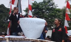 Ratusan Pedagang Pasar Baru Geruduk DPRD Kota Bekasi, Sardi Effendi Desak Wali Kota Bertindak