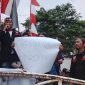 Ratusan pedagang Pasar Baru Bekasi menggelar aksi demonstrasi di Gedung DPRD Kota Bekasi, Rabu (2/9/2026). Mereka meminta pemerintah memberikan solusi dan tempat berjualan yang layak pascapenertiban PKL di Jalan M Yamin